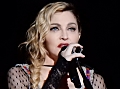 Состояние здоровья американской певицы Мадонны остаётся плохим
