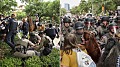 Не связывайтесь с Техасом! Солдаты в касках арестовывают пропалестинских протестующих  